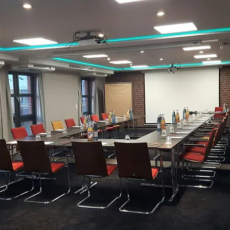 Altes Stahlwerk Business & Lifestyle Отель Ноймюнстер